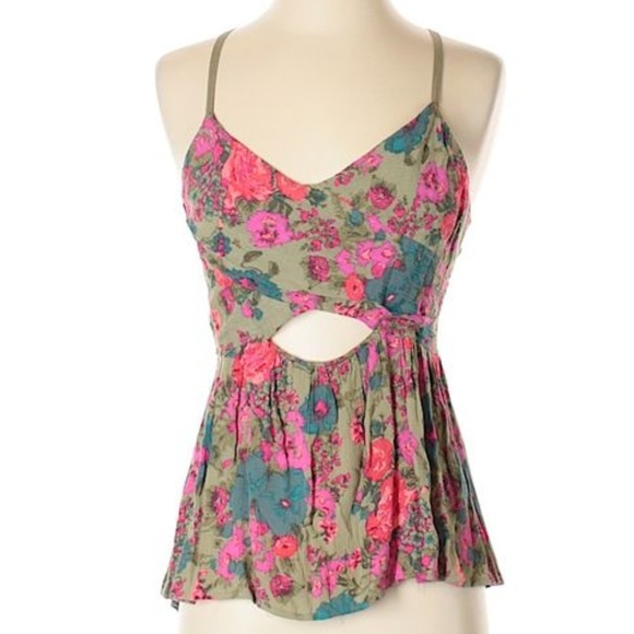 Free People Tops - Free People 🌸 Floral Top